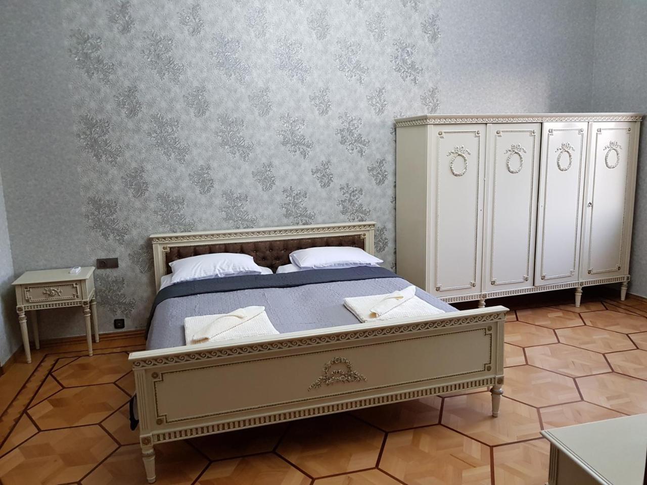 Hotel Villa クタイシ エクステリア 写真