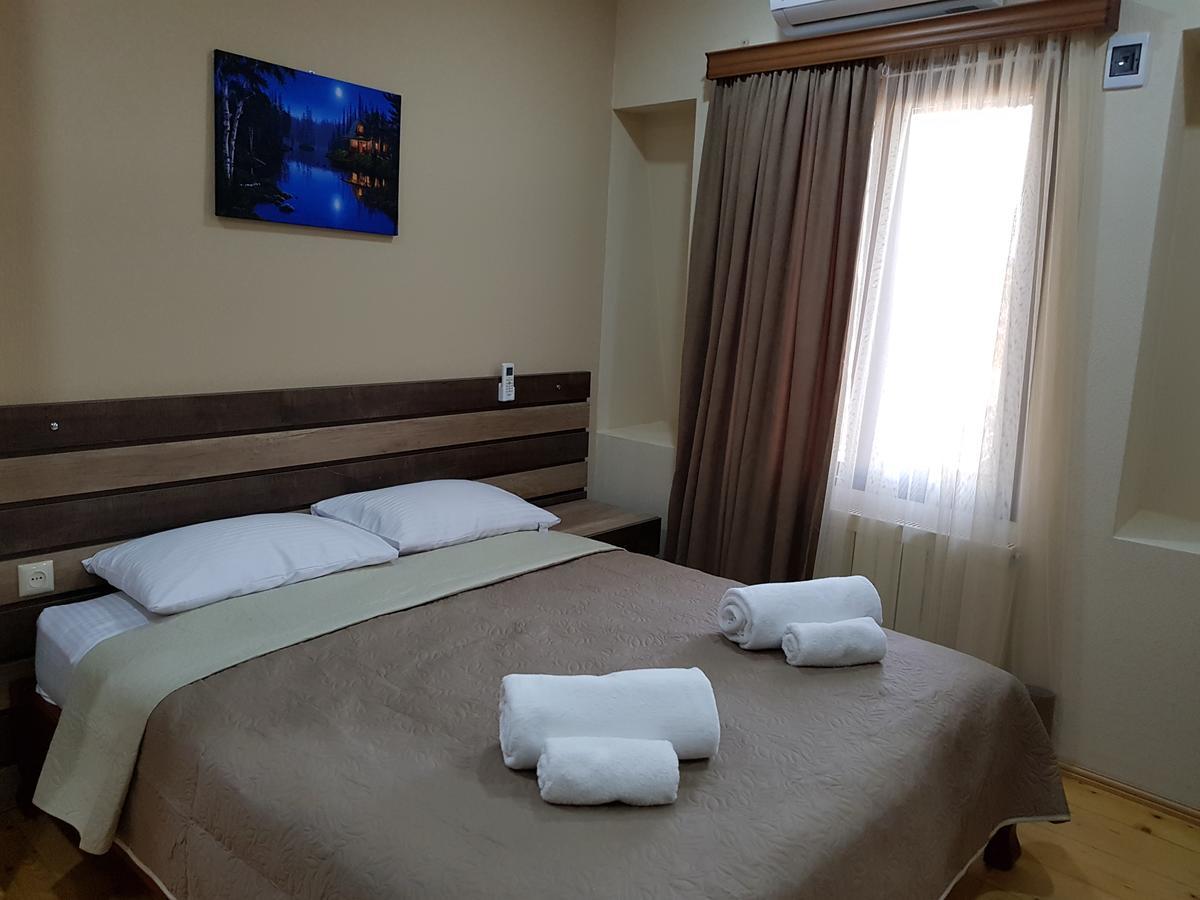 Hotel Villa クタイシ エクステリア 写真