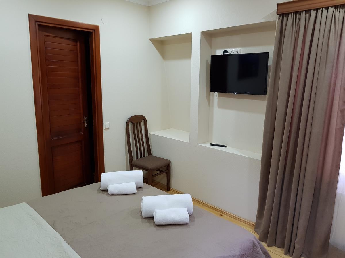Hotel Villa クタイシ エクステリア 写真