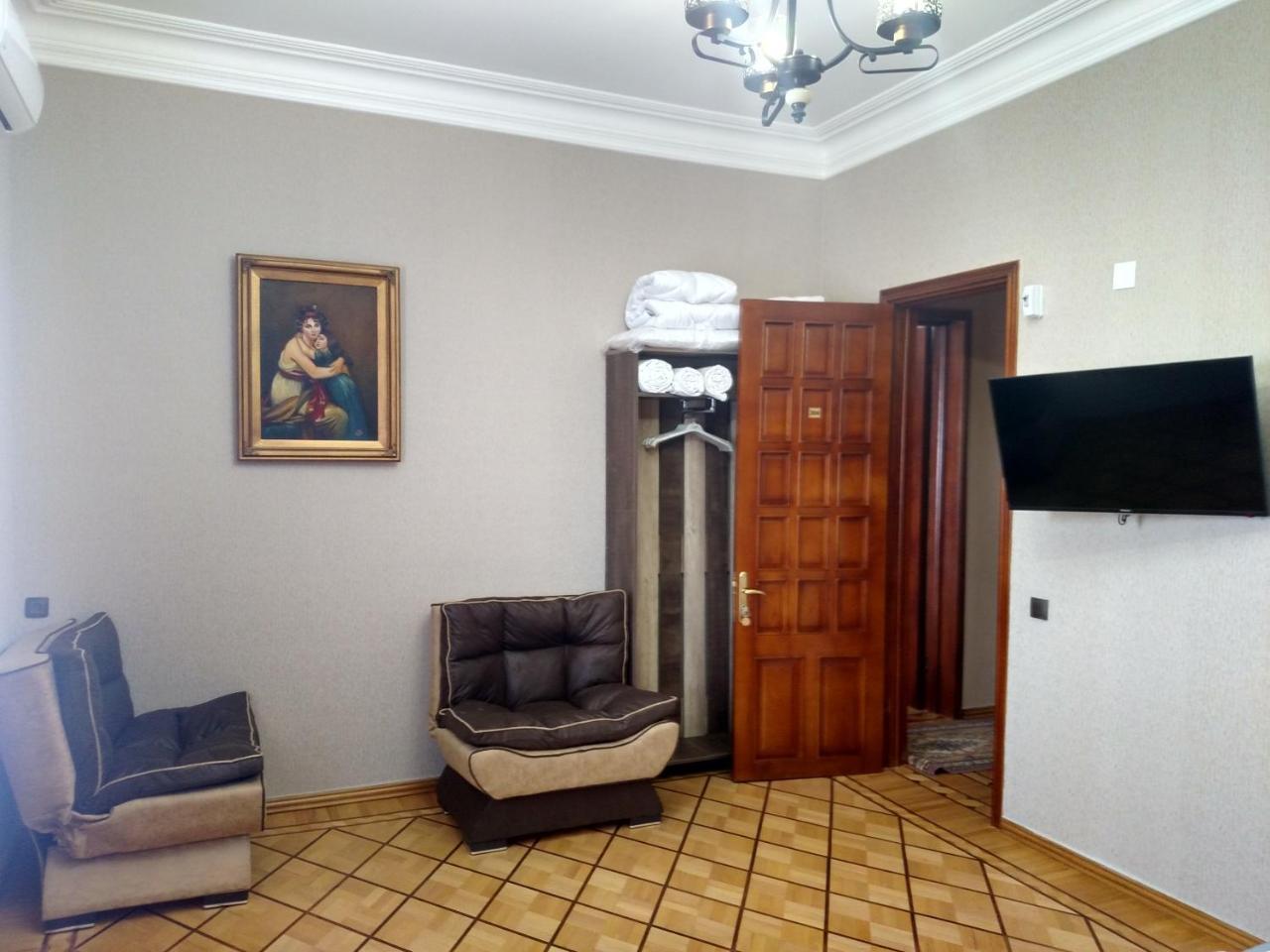 Hotel Villa クタイシ エクステリア 写真