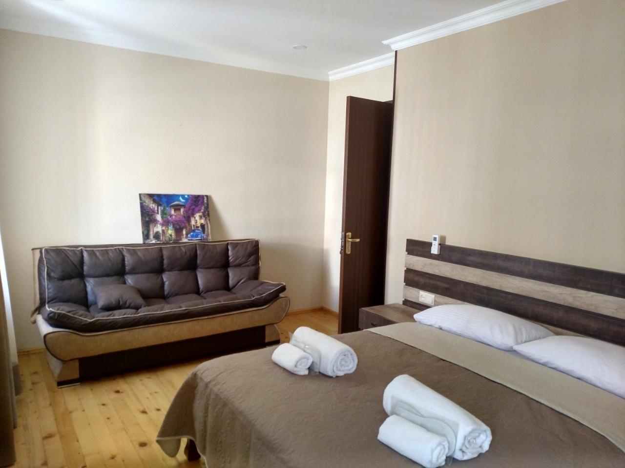 Hotel Villa クタイシ エクステリア 写真